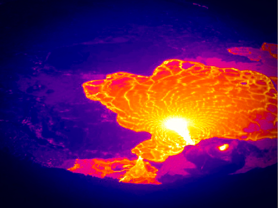 Image from Kilauea's thermal webcam showing the ongoing eruption in Halemaʻumaʻu crater.